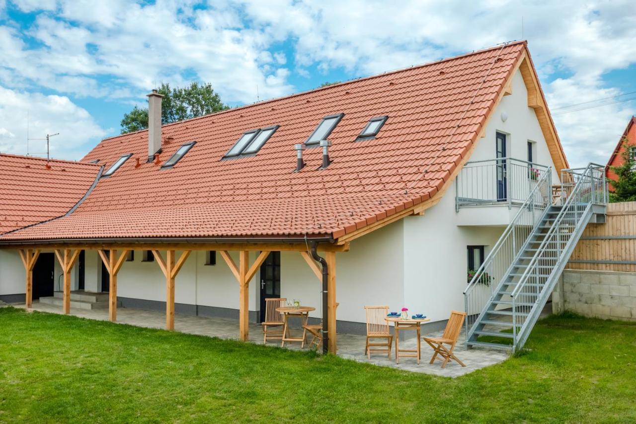 Trhové Sviny Apartmany Jedovary מראה חיצוני תמונה
